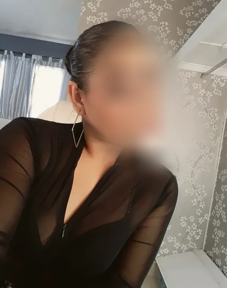 Silvia, 35