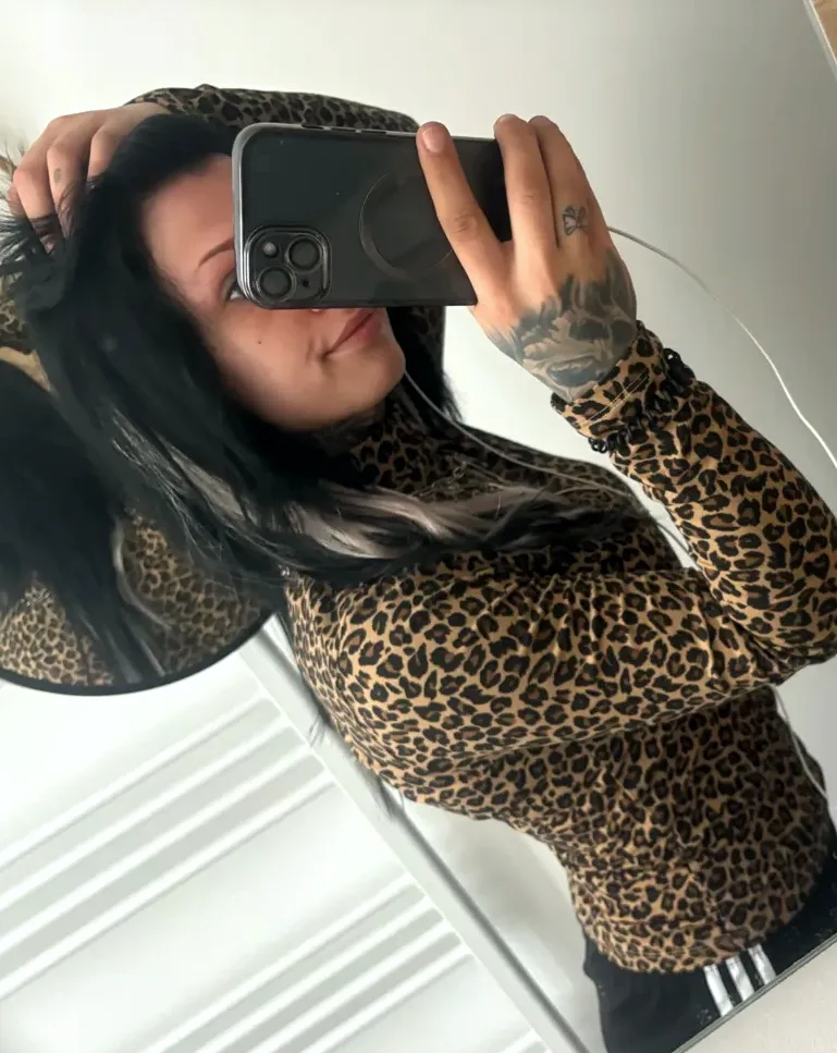 Simone, 20